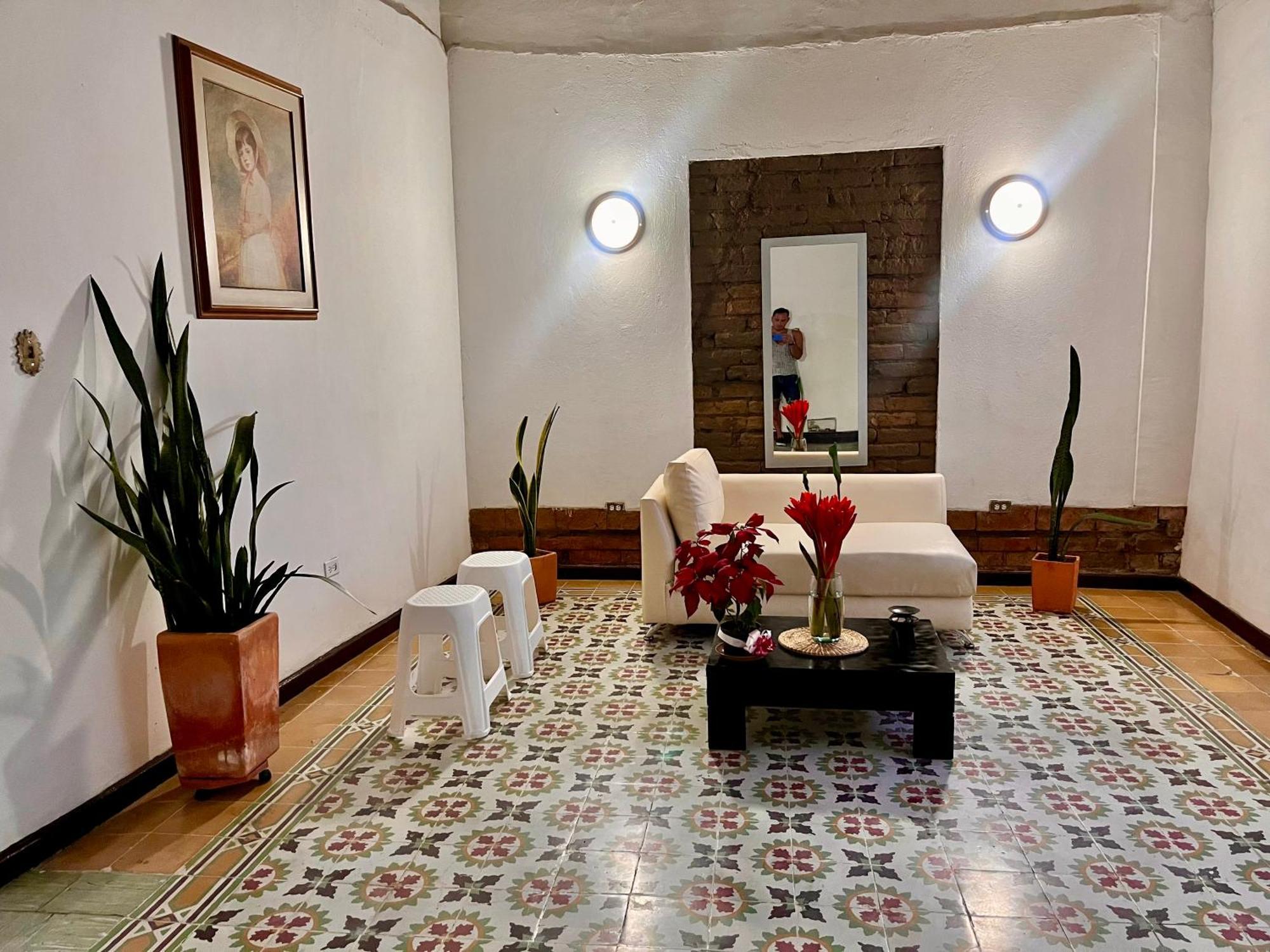 Hotel Casona San Cayetano à Cali Extérieur photo